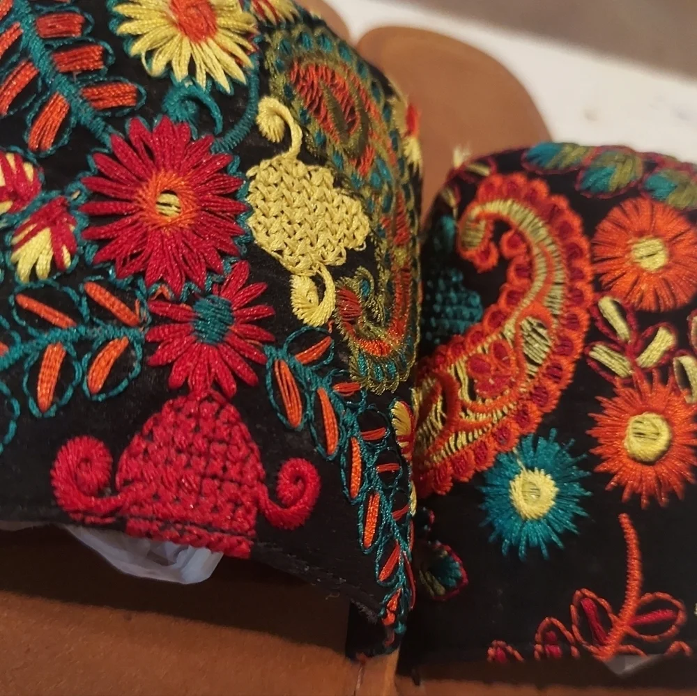 Floral Embroidered Fabric Sandal Slide